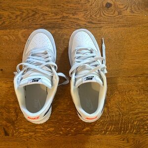 Nike men’s dunk shoes. Size 10